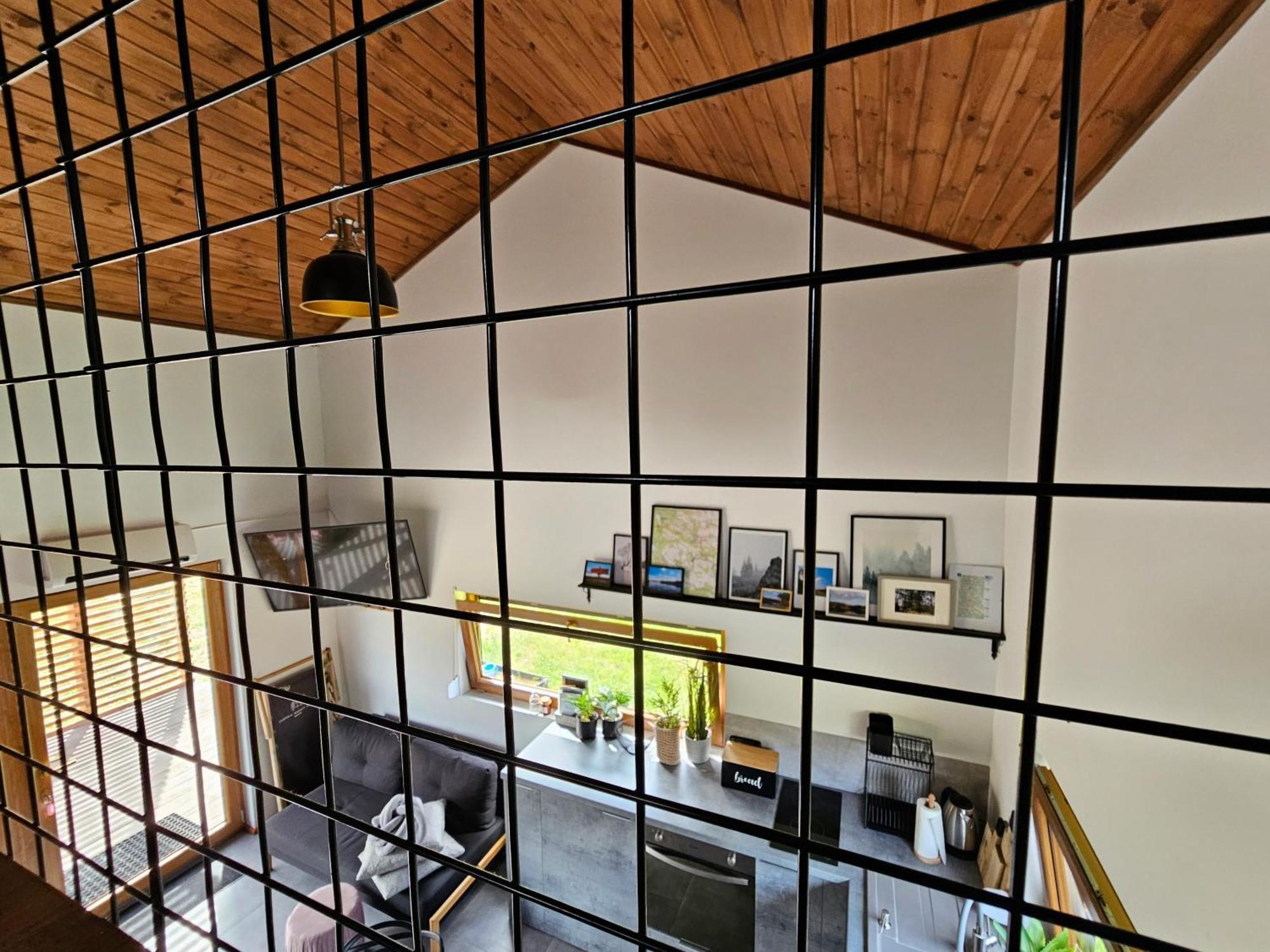 Stodola Miedzy Lasami - Roztocze Chalet *
